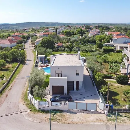 Three-room L&t With Pool Surrounded By Olive Trees Debeljak