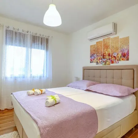 Villa Three-room L&t With Pool Surrounded By Olive Trees Debeljak